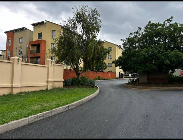 2 BEDROOM APARTMENT FOR SALE IN NOORDWYK